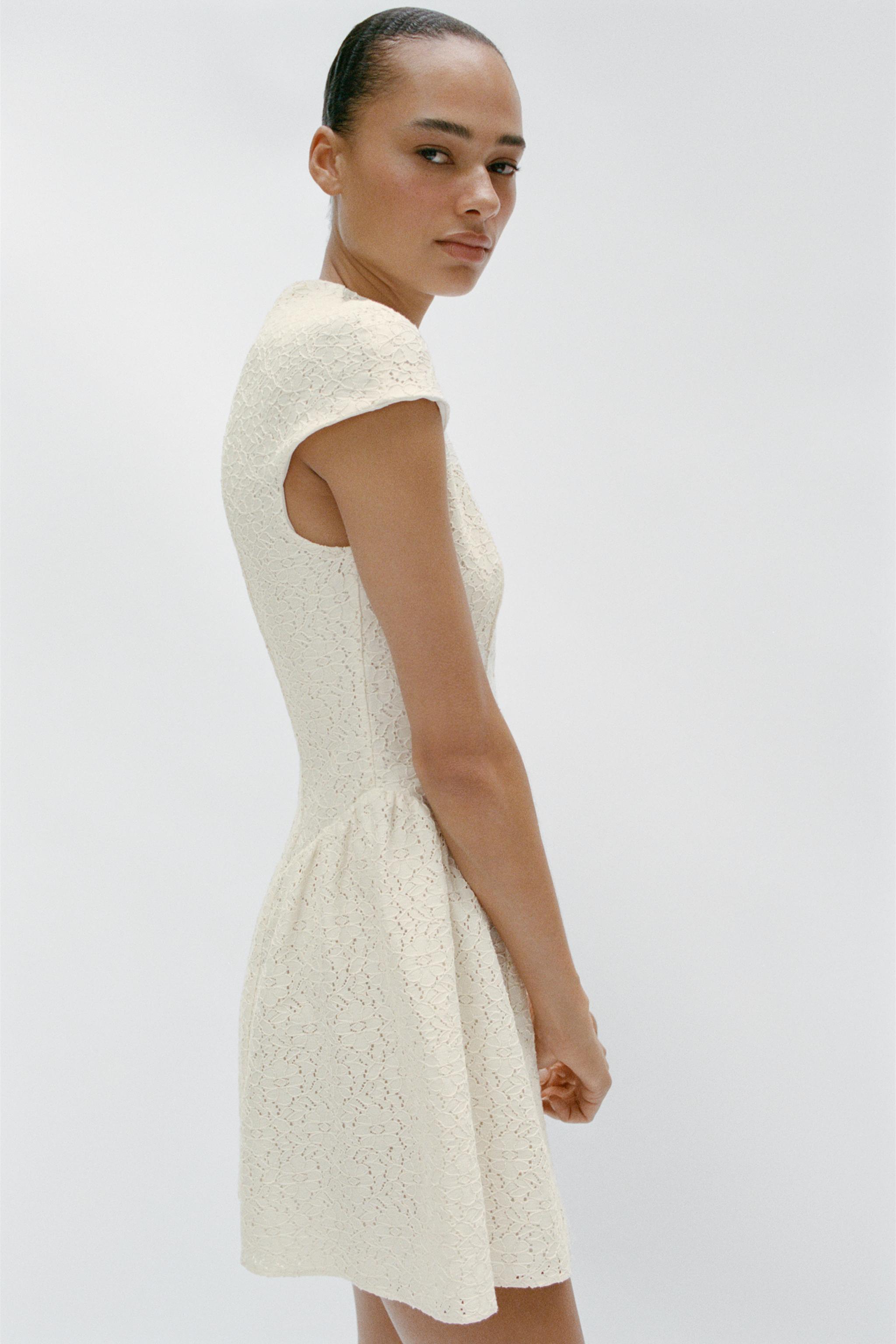 CONTRAST BUTTON LACE MINI DRESS